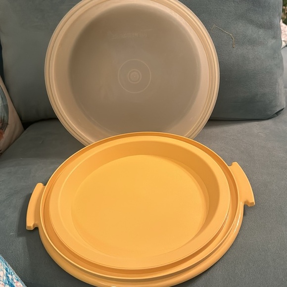 Vintage Tupperware 10" Pie Saver / Single Layer Cake Holder / Keeper - Picture 2 of 3